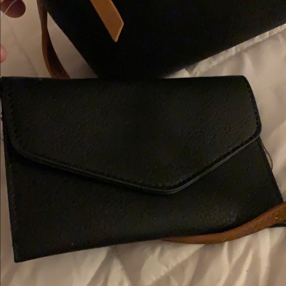 Purse - Picture 3 of 3